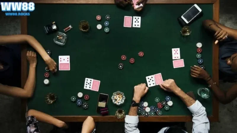 Các hình thức cược của người tham gia chơi poker